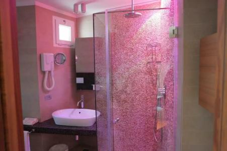 Best Western Maison B - 84
