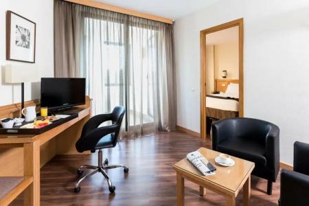 Rafaelhoteles Piramides - 27