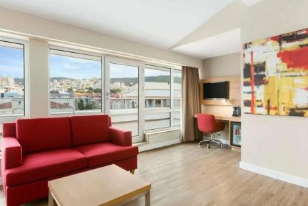Ramada Encore Istanbul Kartal - 39