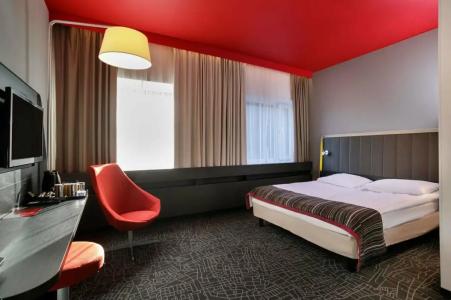 Park Inn by Radisson Central Tallinn - 1