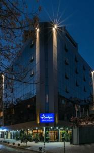 Rosslyn Thracia Sofia - 75