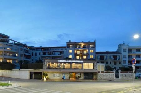 Best Western Plus La Corniche - 34