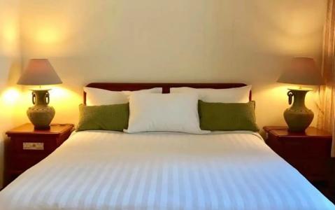 Surin Bay Inn - 16