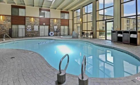 Best Western Plus GranTree Inn - 78