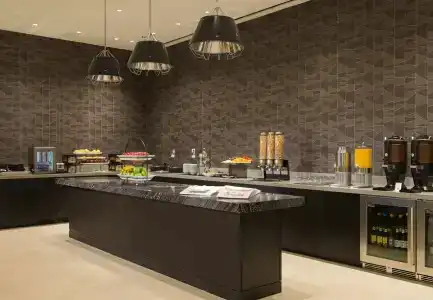 Chicago Downtown, Autograph Collection - 2