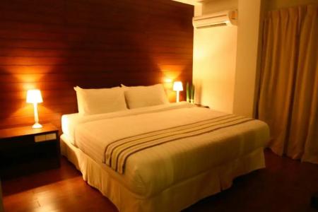 The Phoenix Bangkok - Suvarnabhumi Airport - 12