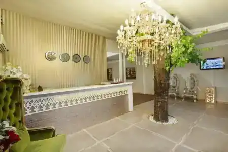 Elegance East - 11