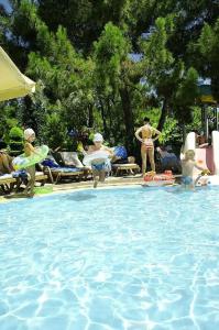 Catamaran Quality Times - 40