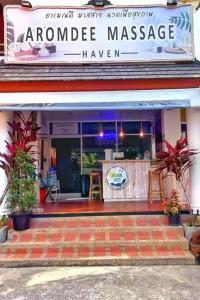 Naithon Beach Mansion - 44
