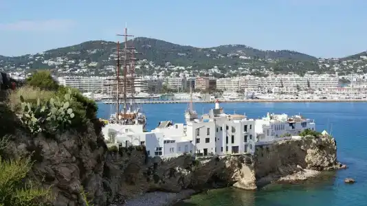 Mirador de Dalt Vila-Relais & Chateaux - 10