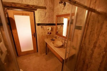 Sarnich Cave Suites - 47