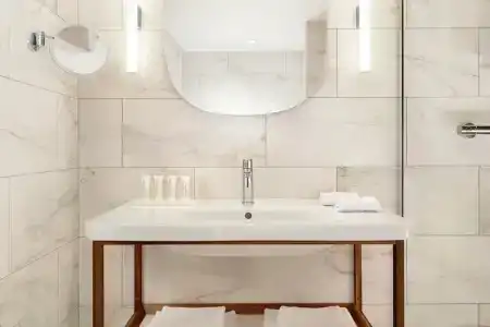 Le Meridien Nice - 77