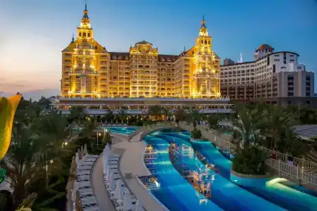 Royal Holiday Palace - 84
