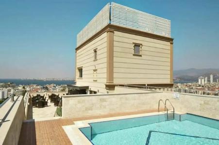 DoubleTree by Hilton Izmir - Alsancak - 12