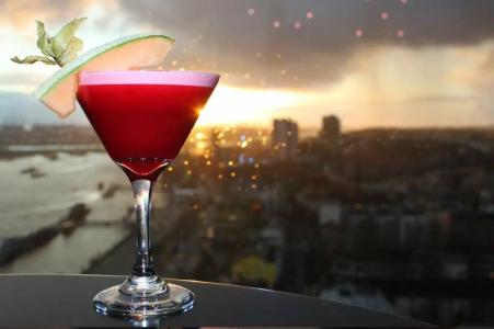 Empire Riverside - 34