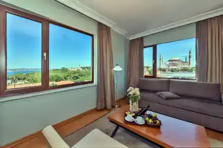 Agora Life - 22
