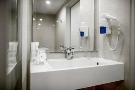 Mandarin Managed by Centre Point - 94