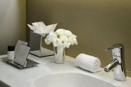 Grand Central, Small Luxurys - 48