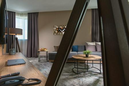 Expo Sofia - Free Arrival shuttle bus - Free Parking - Free Compliments - Free Wi-Fi - 29