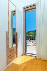 Apart M.S. KATUNJANIN - 70