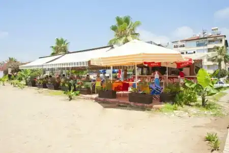 Lavinia Apart & - 27