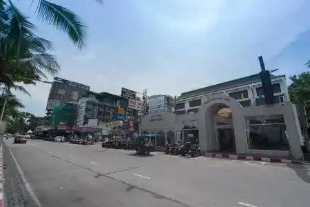 Natural Beach Pattaya - 43