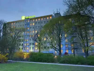MOXY Berlin Humboldthain Park - 2
