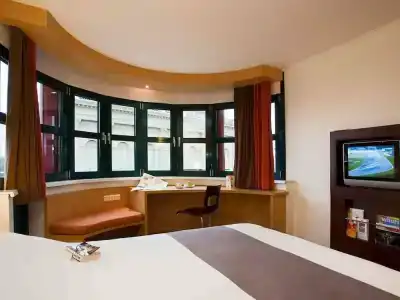 Ibis Budapest Heroes Square - 53