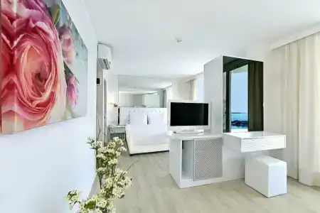 Le Bleu & Resort Kusadasi - 12