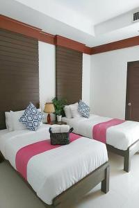 Naithon Beach Mansion - 160