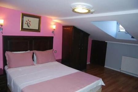Tulip House - 137