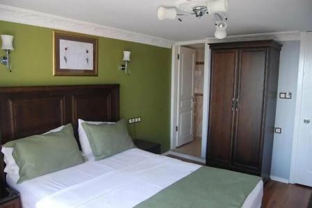 Tulip House - 121