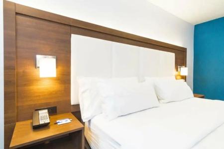 Holiday Inn Express Hollywood Walk of Fame, an IHG - 73