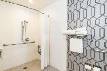 Holiday Inn Express Hollywood Walk of Fame, an IHG - 260