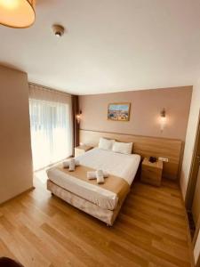 Ottoman Luxury - 60