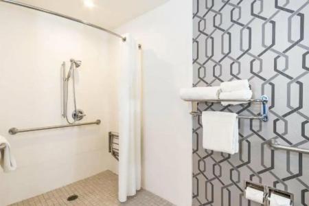 Holiday Inn Express Hollywood Walk of Fame, an IHG - 69