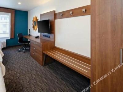 Holiday Inn Express Hollywood Walk of Fame, an IHG - 83