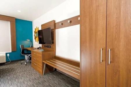 Holiday Inn Express Hollywood Walk of Fame, an IHG - 236