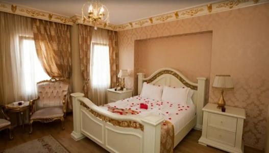 White House Istanbul - 100