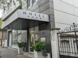 Premium Single Suite