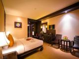 Room «Делюкс», вид на бассейн